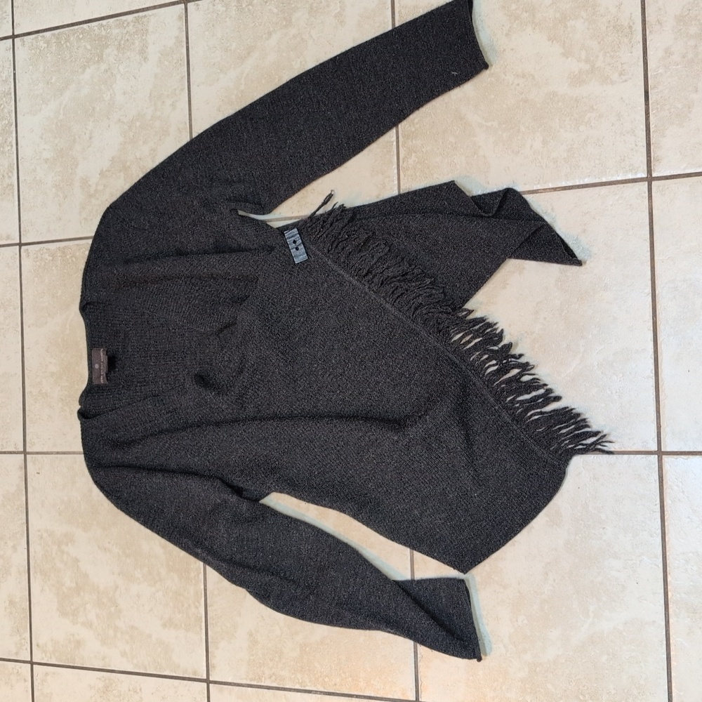 Merino Wool 100% Fenn Wright Manson Dark Gray Sweater long sleeve v neck cover